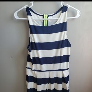 ✨ 5 for $18 Navy and white striped dress with pleated waist